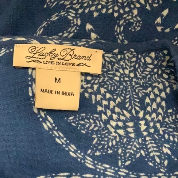 Lucky Brand blue blouse with side pockets and V neckline. Size M - Picture 8 of 10